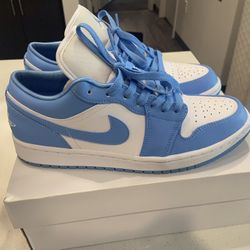 WMNS Unc Jordan 1 Low
