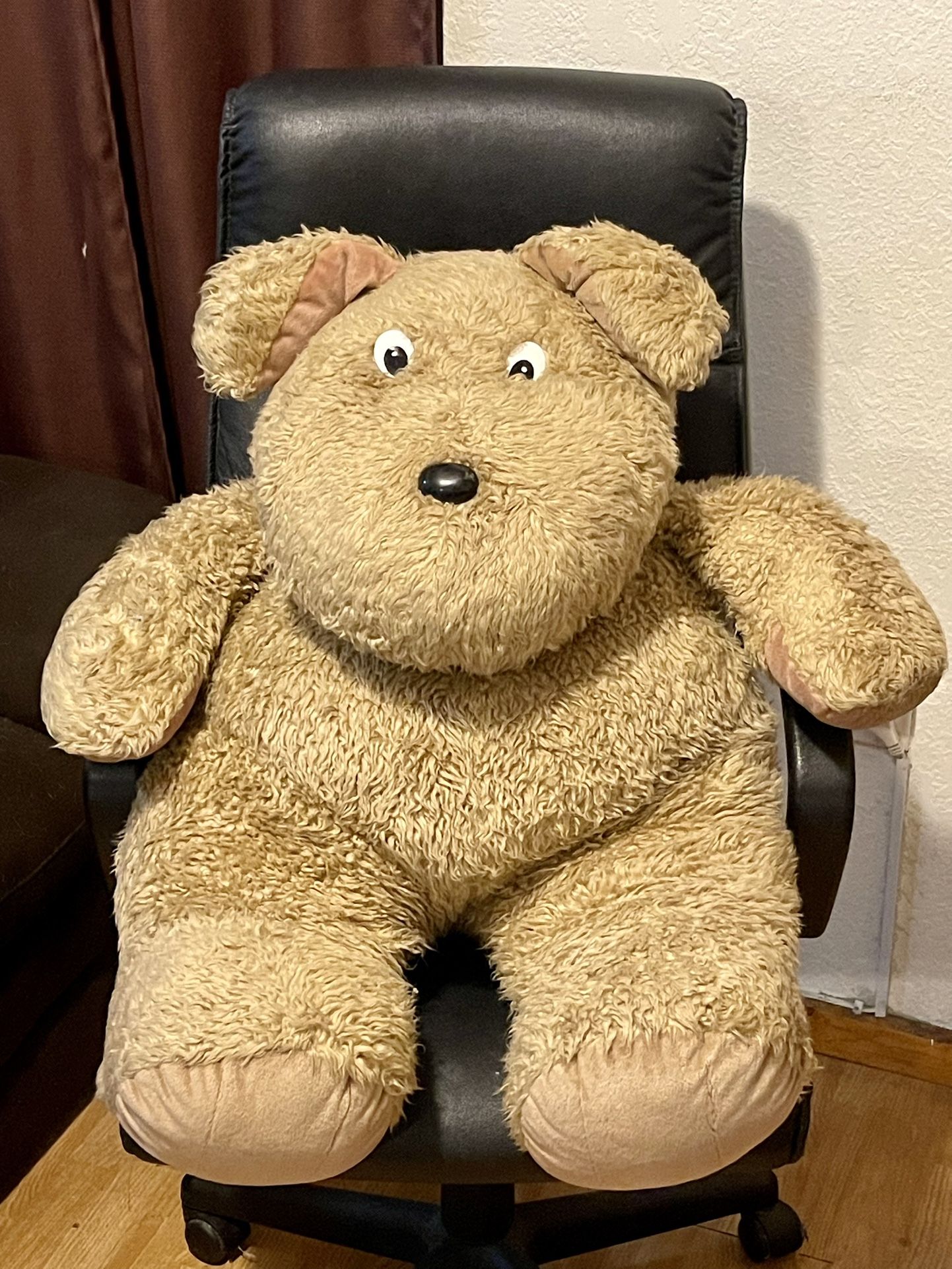 Giant Plush Dog – Excellent Condition!