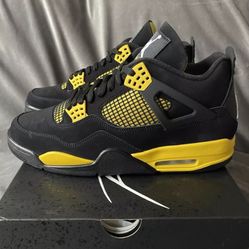 DS Jordan 4 Yellow Thunder NEED GONE ASAP 