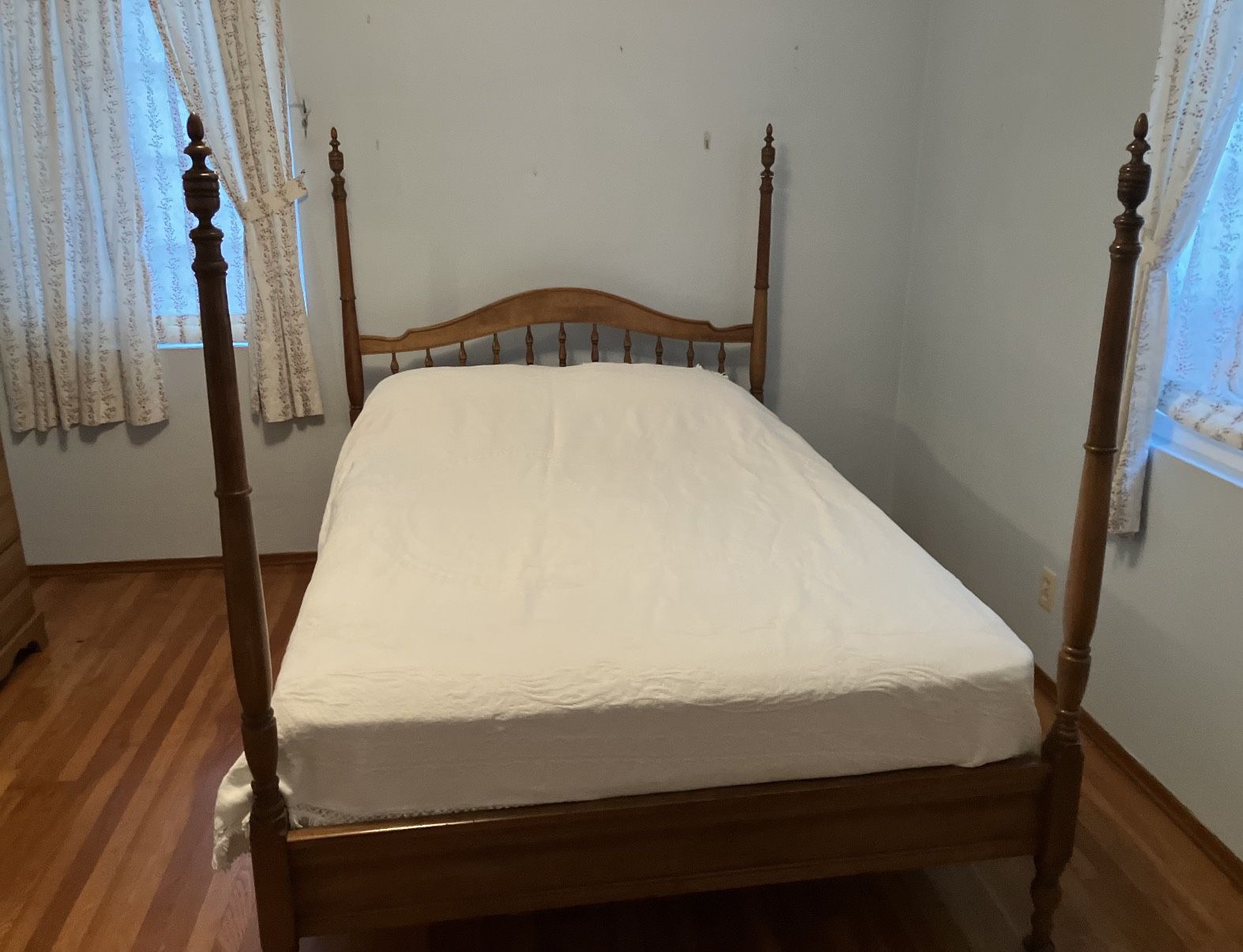 Solid Wood Double/Full Bedroom Set