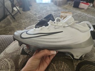 Nike Vapor Pro 1
Football Cleats
