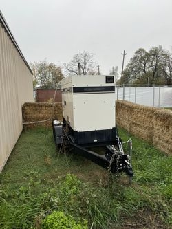 Generator Whisperwatt 45kw 