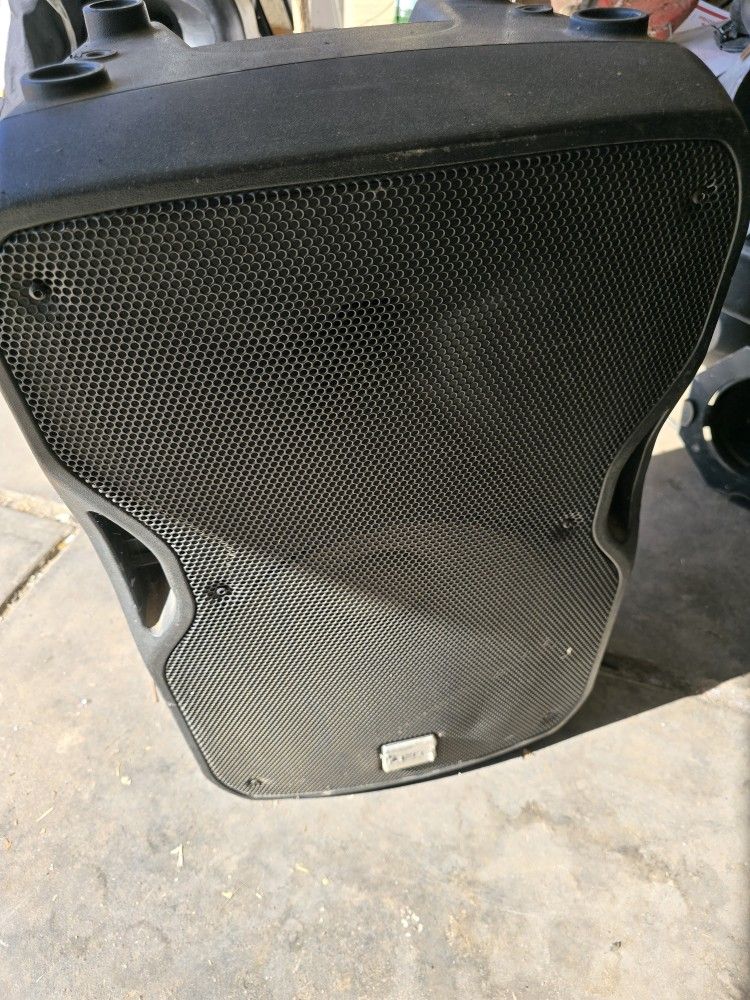 Alto Professional TRUESONIC TS115W 15" Active Powered Speaker w/ Bluetooth