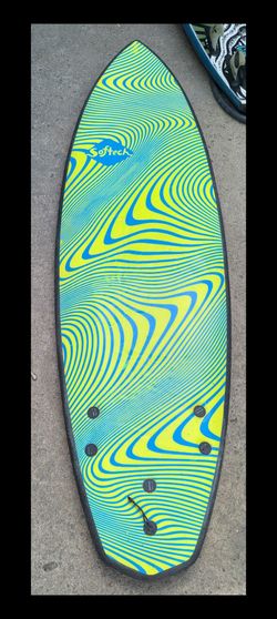 Softech foam surfboard 5'11 37 L
