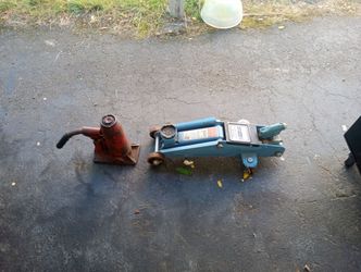 2 car jacks