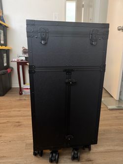 Black Rolling Makeup Train Case on Wheels