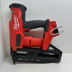 Milwaukee M18 Fuel Brushless Finish Nailer 21967255