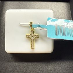 14k Gold Filled Solid 925 M  silver w/genuine moissanite cross pendant VVSD