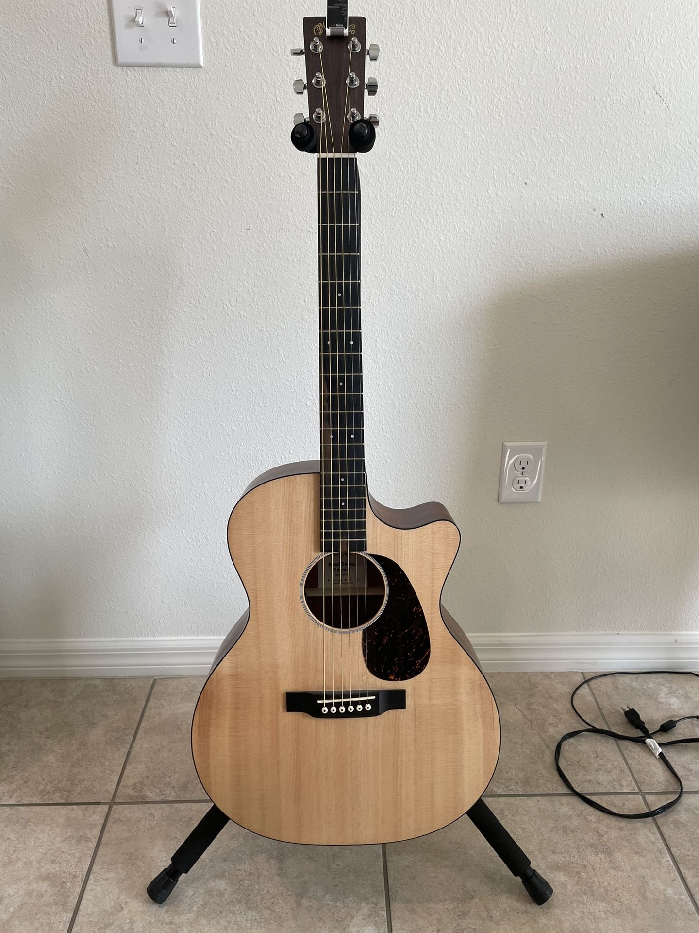 Martin All Solid Electric Acoustic Road Series Guitar