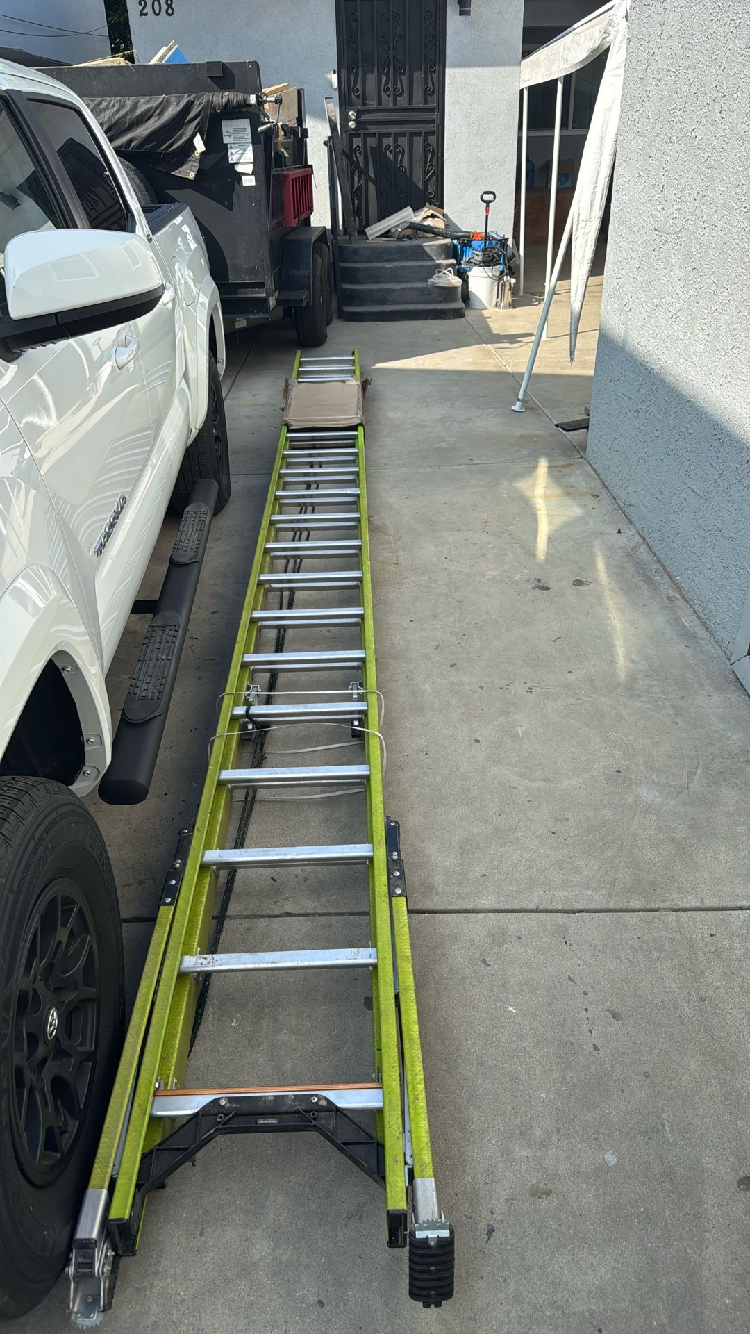 Ladder 40 Ft