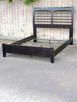 Queen Almost Black Ashley Slat Bed