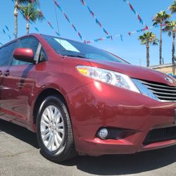 2012 Toyota Sienna