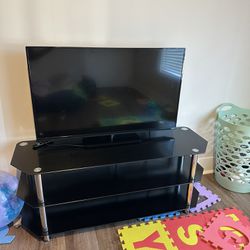 50 Inch Smart TV / Black TV Stand 