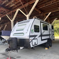 2022 Winnebago Micro Minnie FLX - 2100BH