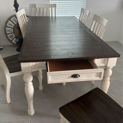 Kitchen Table w/ 6 Chairs 