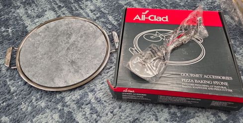 New in Box ALL-CLAD Pizza Baking Stone w Pizza Ring, Natural Baking Soapstone, & Pizza Cutter