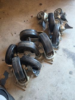Heavy duty caster wheels