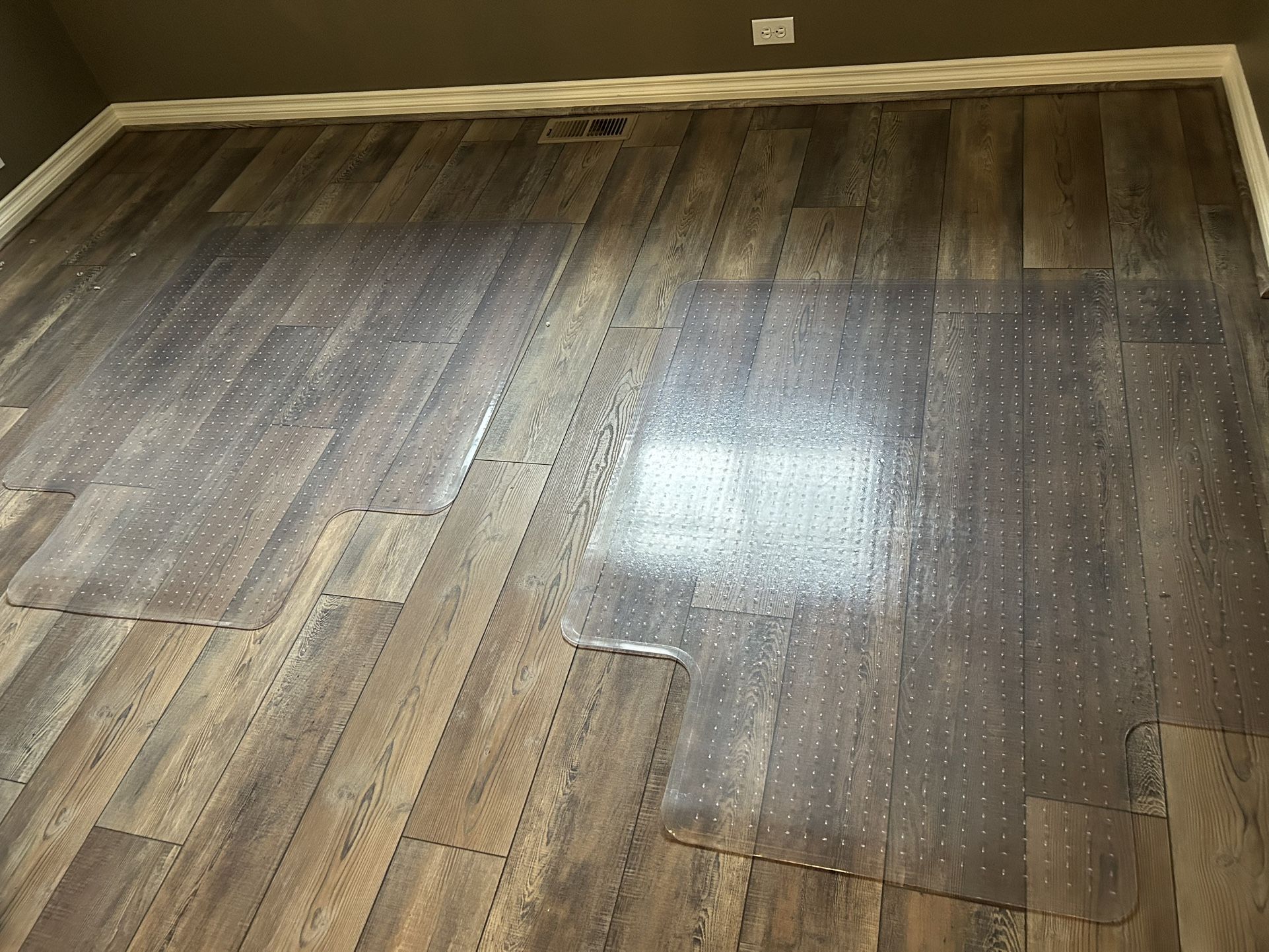 2 Free Floor Protectors For Chairs (carpet)