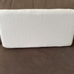 4” Pillow
