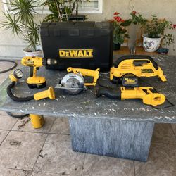 Dewalt toolkit