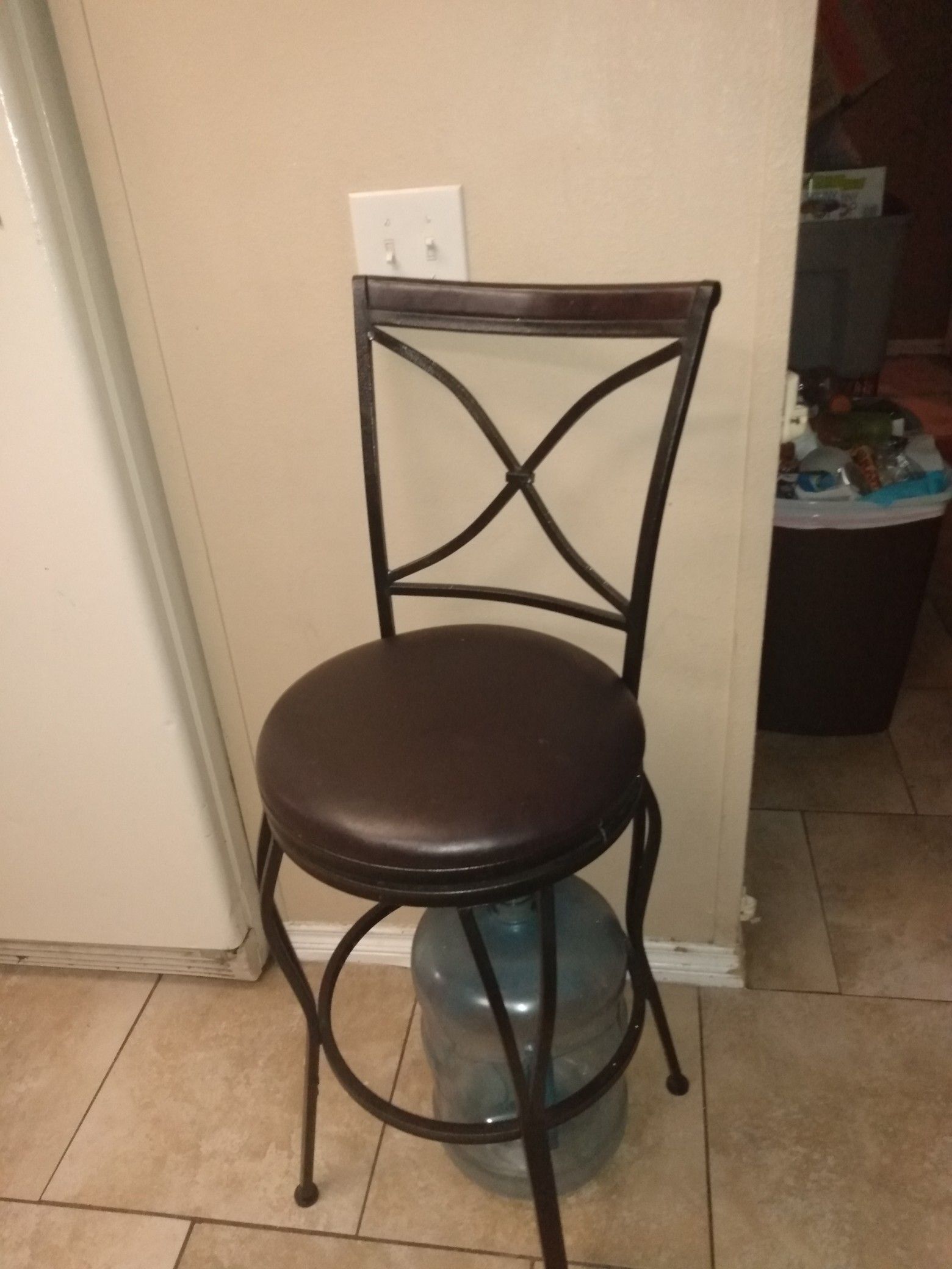 Bar stool