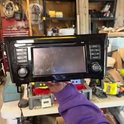 Bosch-radio unit for a Nissan vehicle-25915-6FL0A Nissa n Rogue 2016-2017 SXM Bluetooth Radio Navigation OEM Used