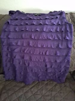 Ladies plum ruffle top size Xl $4