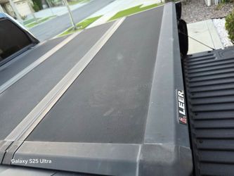 Leer Tonneau cover - 2010 Ram 1500