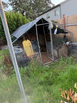 Xl chicken coop/kennel