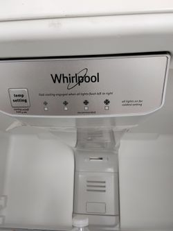 Whirlpool Top-Freezer Refrigerator White