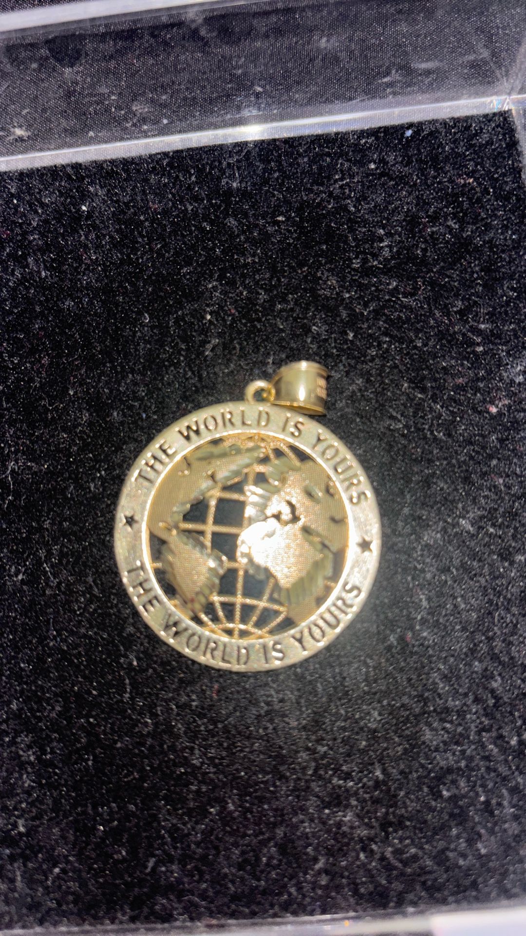 10k World Is Yours Pendant