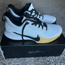 Nike Mamba Focus, Sz 10 (White/Black/Gum Light Brown)