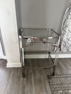 2 End Tables
