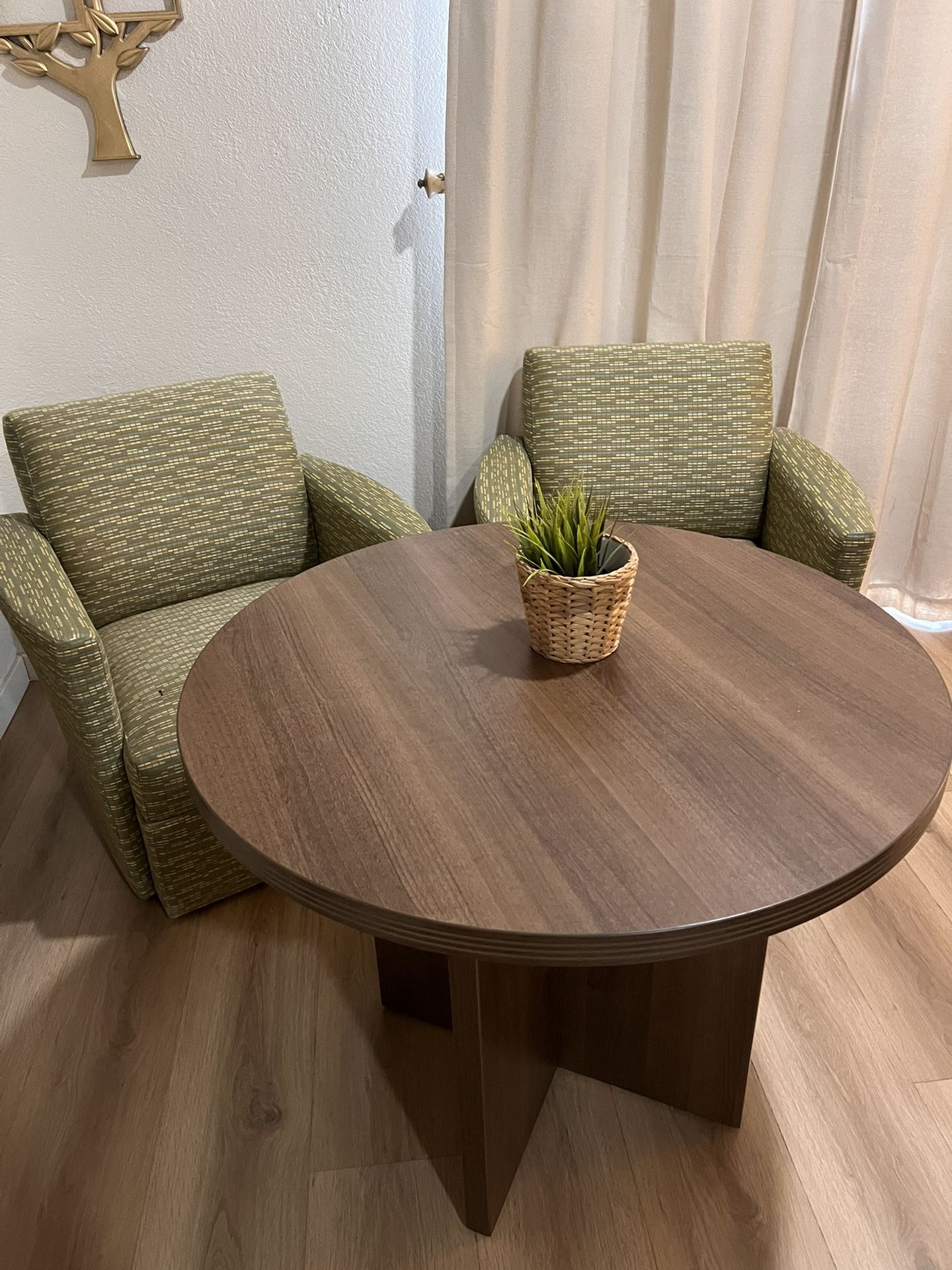 2 Chairs And Table