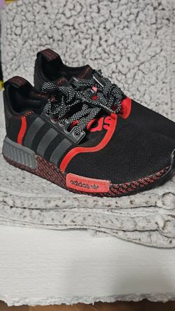 Adidas men size 8 sneakers shoes red and black