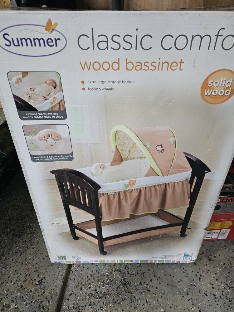 Wood Bassinet