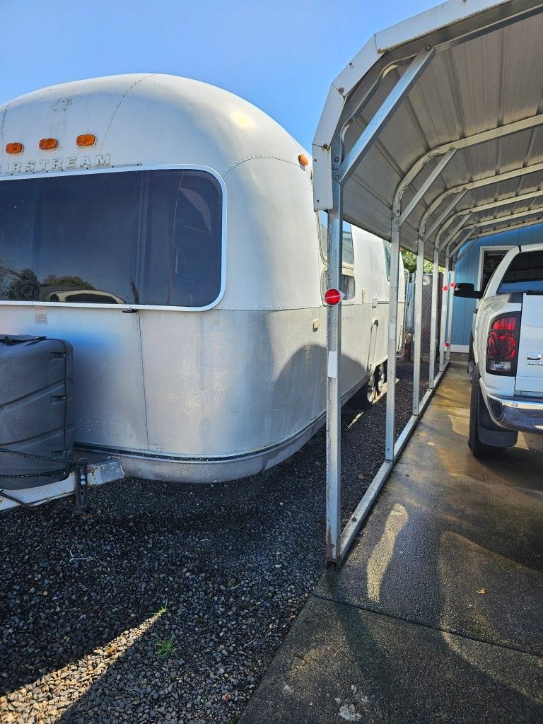 1970 Overlander Land Yacht