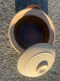 Clay Pot with Lid display only