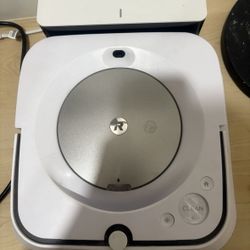 iRobot Braava Jet M6 (6110) Ultimate Robot Mop- Wi-Fi Connected