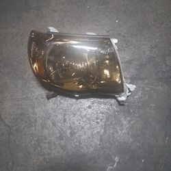 07 Tacoma Headlight