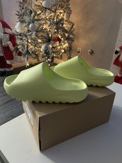 Yeezy Slides