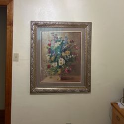 BEAUTIFULLY FRAMED FLORAL PICTURE— Like New 