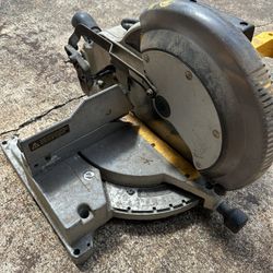Dewalt Compound Miter Saw
