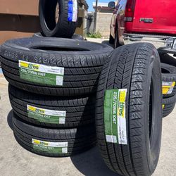 215/55/17 Kumho New Set of Tires!!