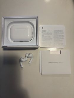 Apple AirPods Pro with Charging Case