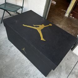 Giant Jordan Shoe Box 