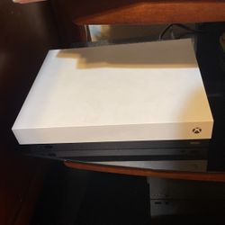 Xbox One X And Games  READ DISCRIPTION