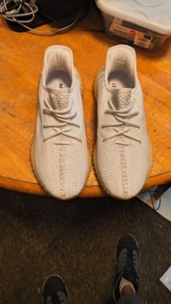 Adidas Yeezy 350 boost .