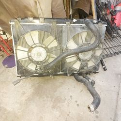 Vendo rallador para un Honda civi 2007 completo con los ventiladores Y mangueras