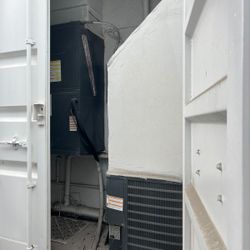 🚻✨ ¡Baños de lujo en contenedor de 40ft! ✨🚻 